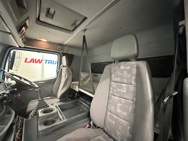 Mercedes Axor 2529 Rear Lift Sleeper Cab Box Van