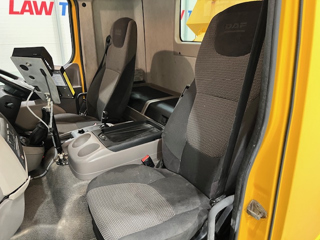DAF LF 250 4×2 Sleeper Cab Gritter