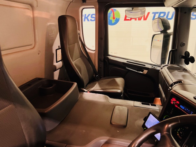 Scania P280 10 Tyre Rear Lift Curtainsider