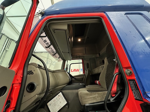 DAF CF85 410 6×2 Midlift Tractor Unit
