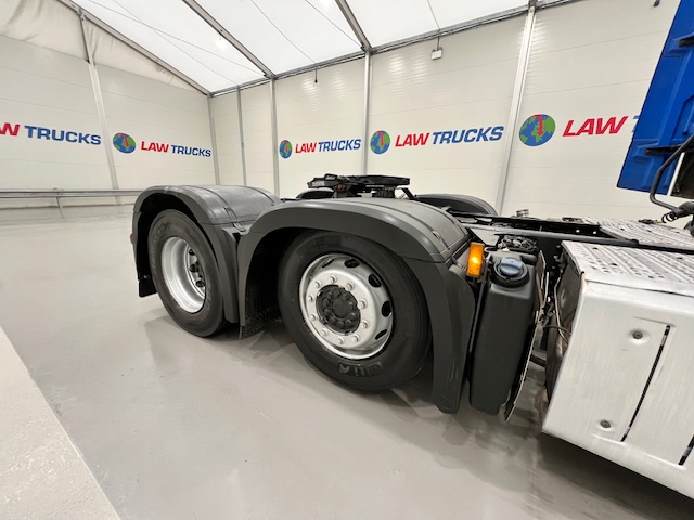 Mercedes Actros 2545 6×2 Midlift Tractor Unit