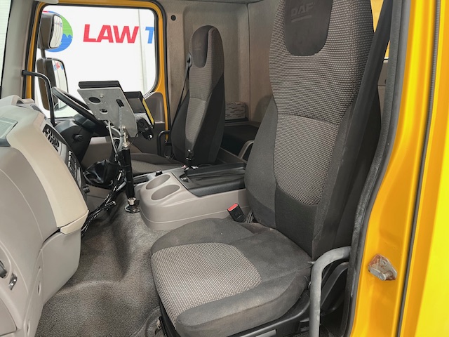 DAF LF 250 4×2 Sleeper Cab Gritter