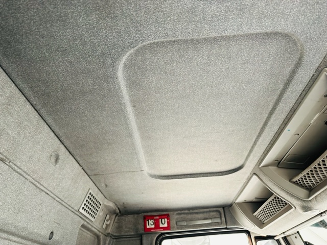 Iveco Stralis 310 Euro 6 6×2 Box Van