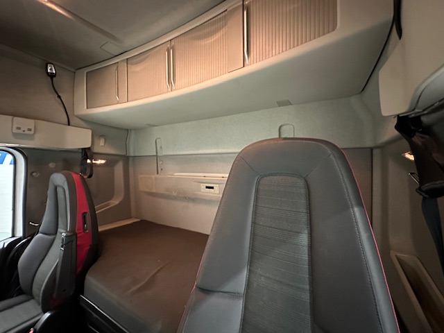 Volvo FH 500 Euro 5 6×2 Midlift Tractor Unit