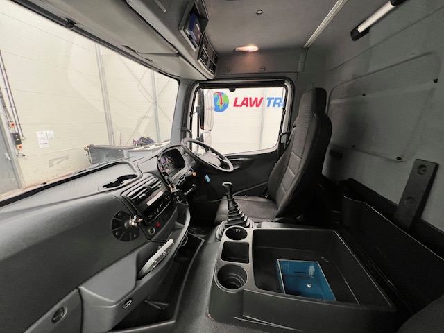Mercedes Axor 1824 Day Cab Box Van