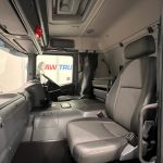 Scania P320 6×2 10 Tyre Rear Lift Insulated Box Van - thumbnail