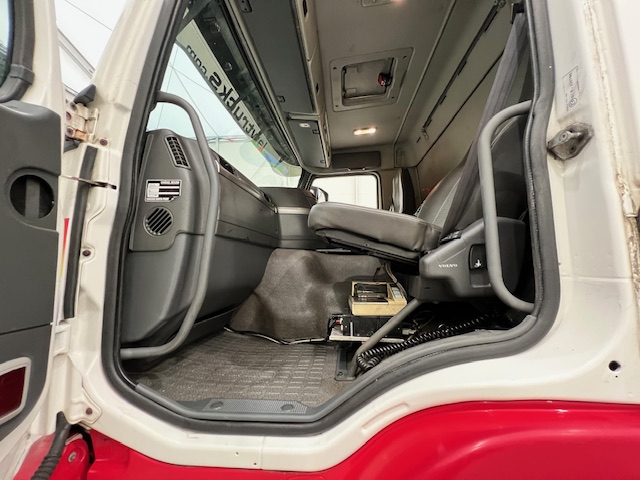 Volvo FM 300 6×2 20,000 Litre Fuel Tanker