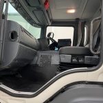 Scania P360 8×4 Day Cab Hookloader Manual - thumbnail