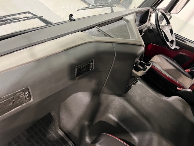 Volvo FM 450 6×2 Midlift Tractor Unit