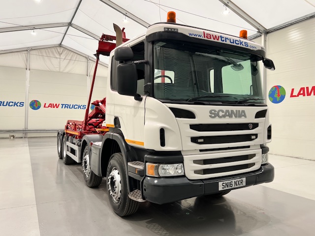 Scania P370 8×4 Rest Cab Hookloader Manual