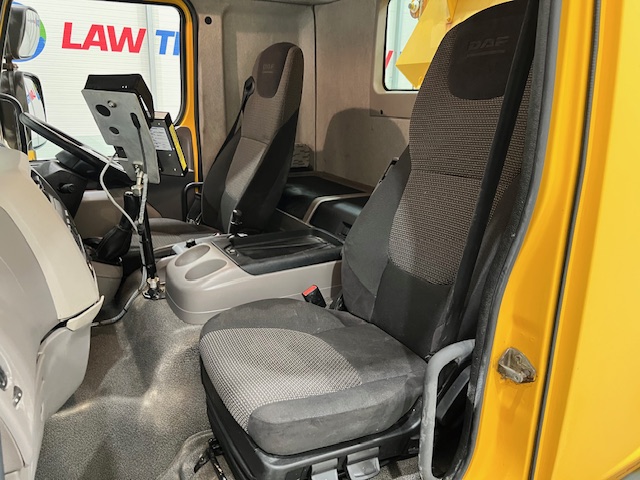 DAF LF 250 4×2 Sleeper Cab Gritter