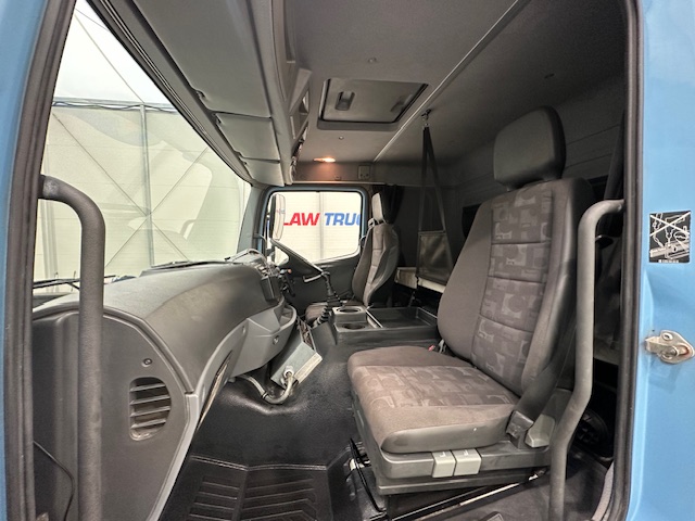 Mercedes Axor 2529 Rear Lift Sleeper Cab Box Van