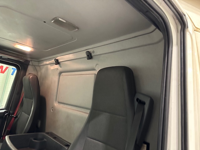Scania P280 6×2 Rear Lift Day Cab Fridge Box