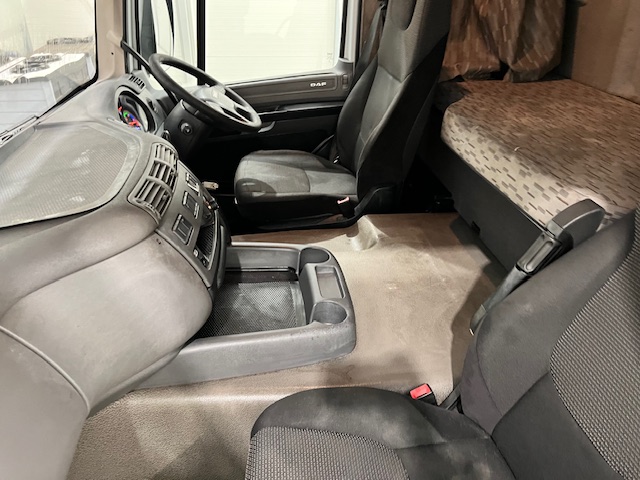 DAF CF 400 4×2 Sleeper Cab Tractor Unit