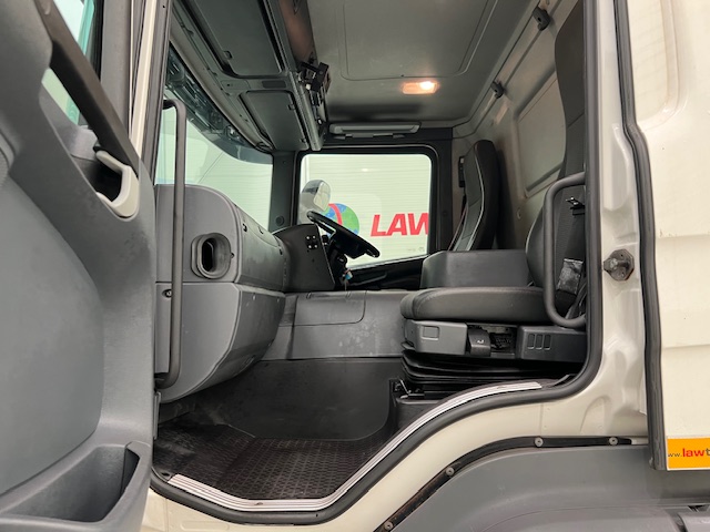Scania P280 6×2 Rear Lift Day Cab Fridge Box