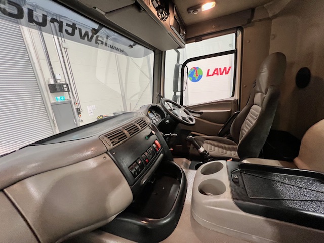 DAF CF85 410 8×4 Day Cab Steel Tipper Grab