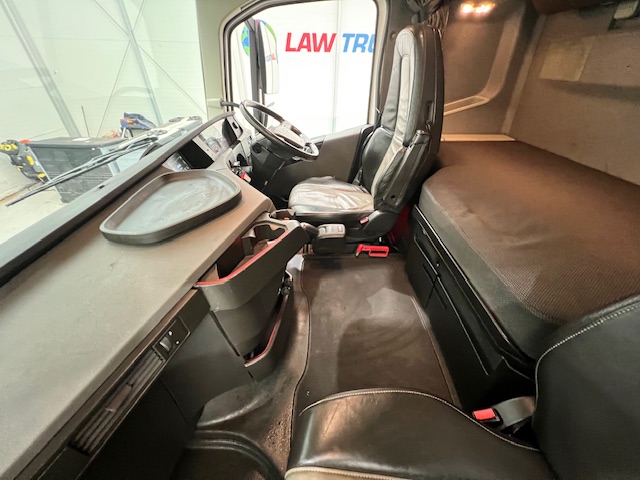 Volvo FH 500 6×2 Midlift Tractor Unit