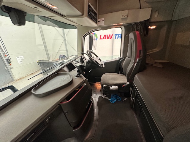 Volvo FH 500 6×2 Midlift Tractor Unit