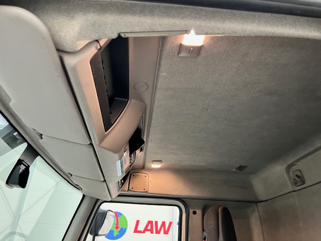 DAF LF 250 4×2 Rest Cab Fridge Box
