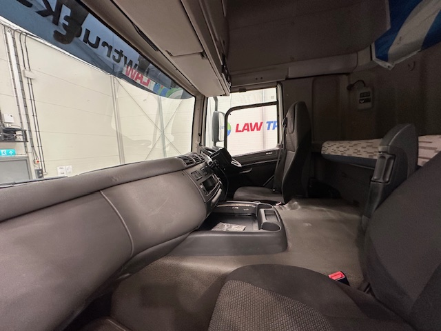 DAF CF 460 6×2 Midlift Tractor Unit