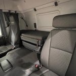 Scania P320 6×2 10 Tyre Rear Lift Insulated Box Van - thumbnail