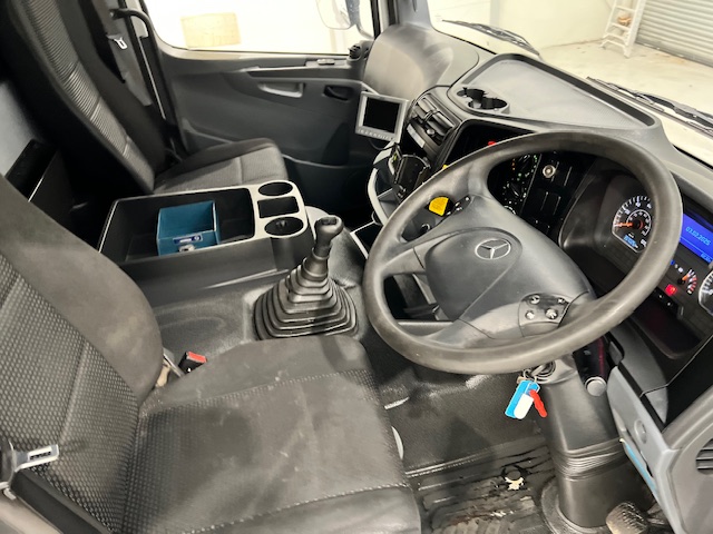 Mercedes Axor 1824 Day Cab Fridge Box Van