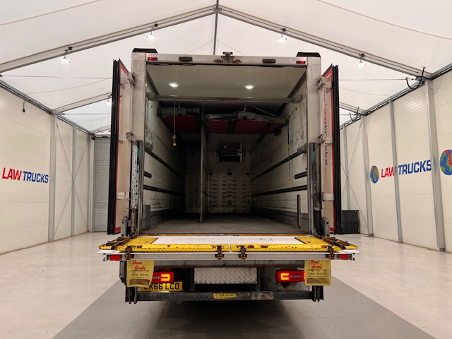 DAF CF 290 6×2 Rear Steer Fridge Box