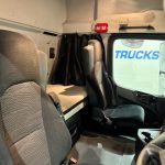 Mercedes Actros 2533 6×2 Sleeper Cab Curtainsider - thumbnail