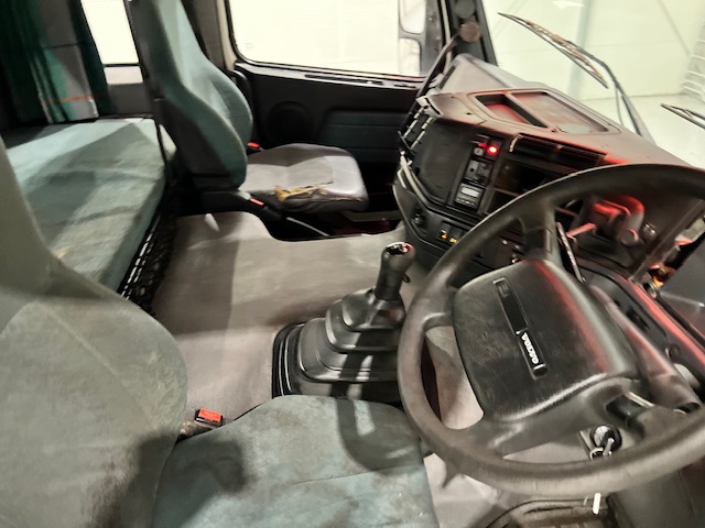 Volvo FM12 420 6×2 Midlift Tractor Unit Manual