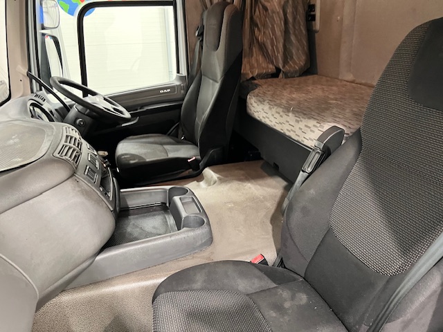 DAF CF 400 4×2 Sleeper Cab Tractor Unit