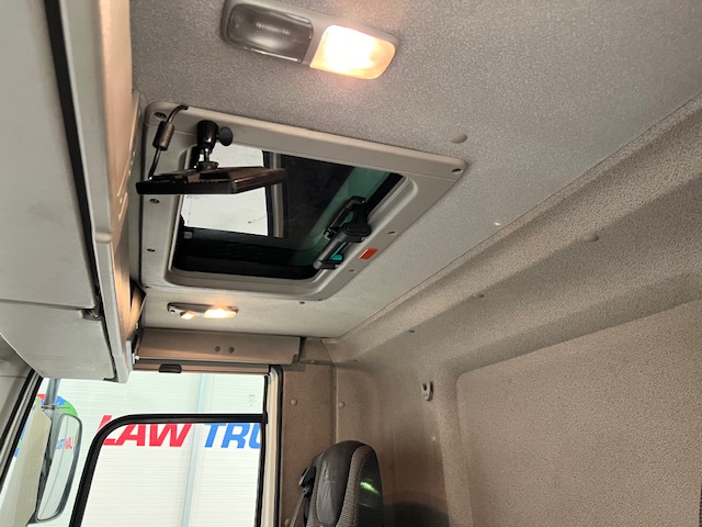 DAF CF 290 6×2 Rear Steer Fridge Box