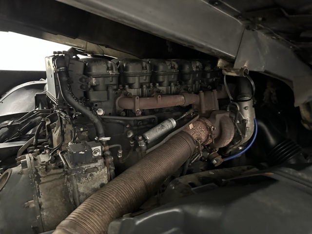Scania P310 6×2 Sleeper Cab Curtainsider Manual
