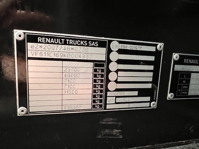 Renault T460 6×2 Midlift Tractor Unit