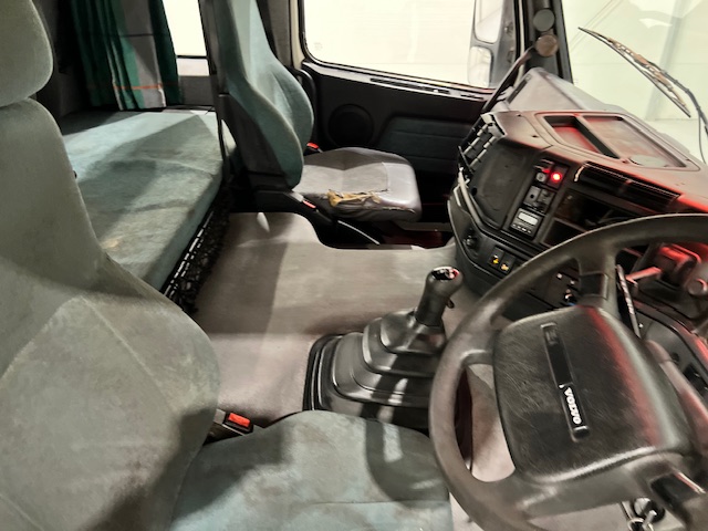 Volvo FM12 420 6×2 Midlift Tractor Unit Manual
