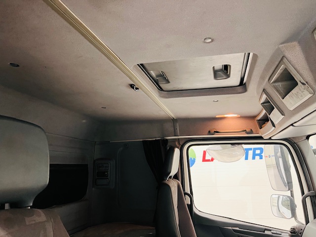 Mercedes Axor 1824 Sleeper Cab Flatbed