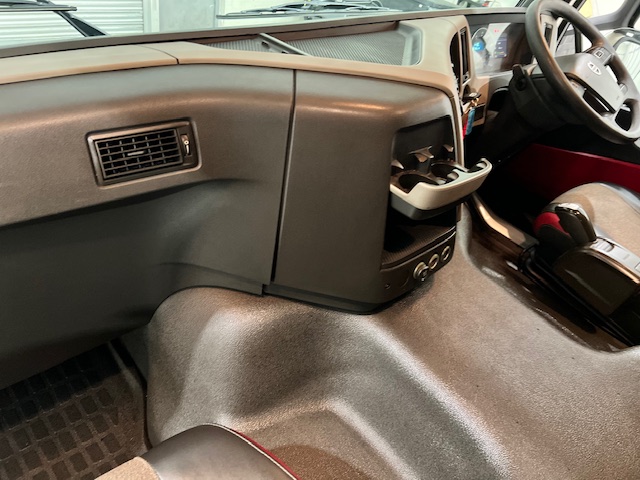 Volvo FM 450 6×2 Midlift Tractor Unit