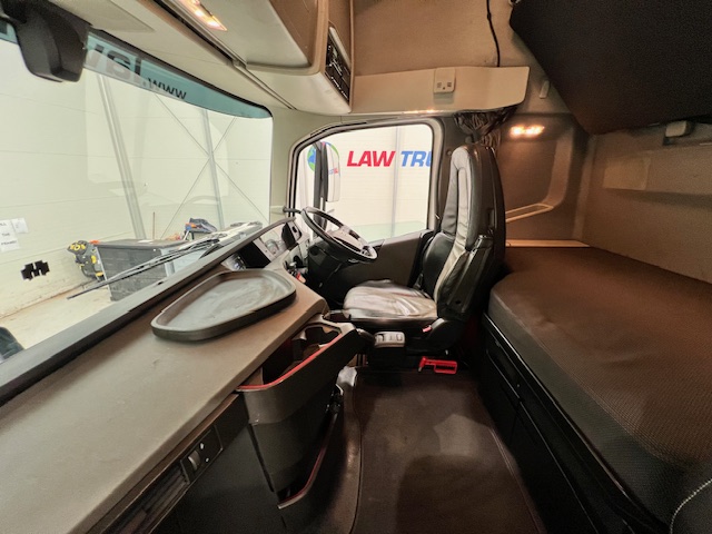 Volvo FH 500 6×2 Midlift Tractor Unit