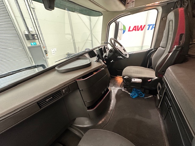 Volvo FH 500 6×2 Midlift Tractor Unit