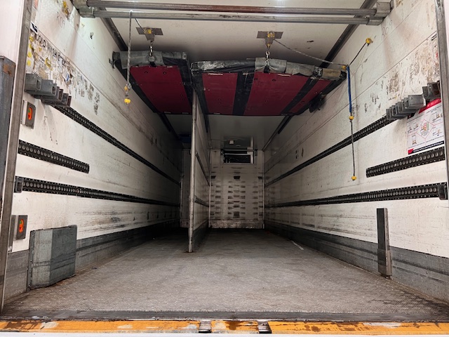 DAF CF 290 6×2 Rear Steer Fridge Box