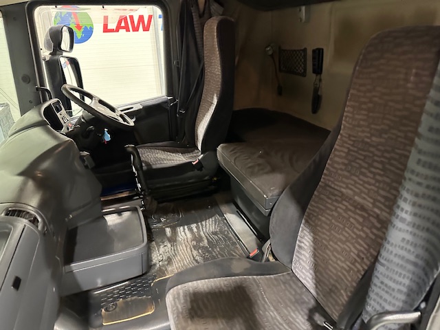 Scania R270 4×2 Sleeper Cab Box Van Manual