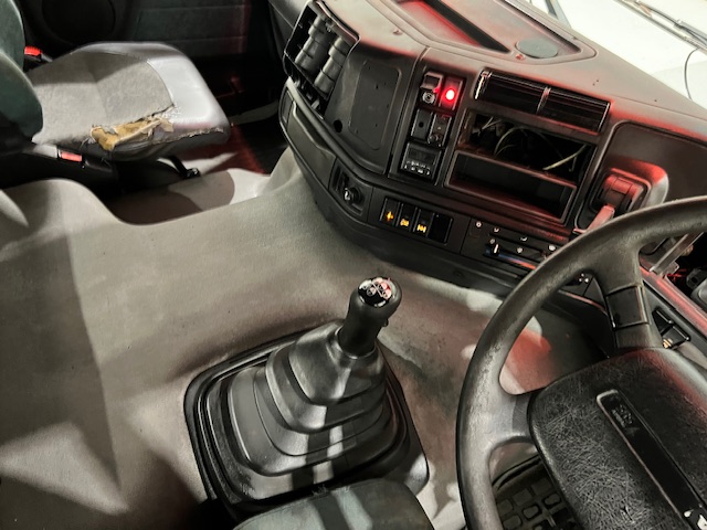 Volvo FM12 420 6×2 Midlift Tractor Unit Manual