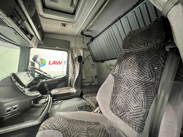 Scania R94 220 4×2 Sleeper Cab Box Van Manual