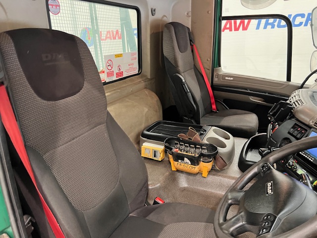 DAF CF75 310 6×2 Day Cab Dropside Crane