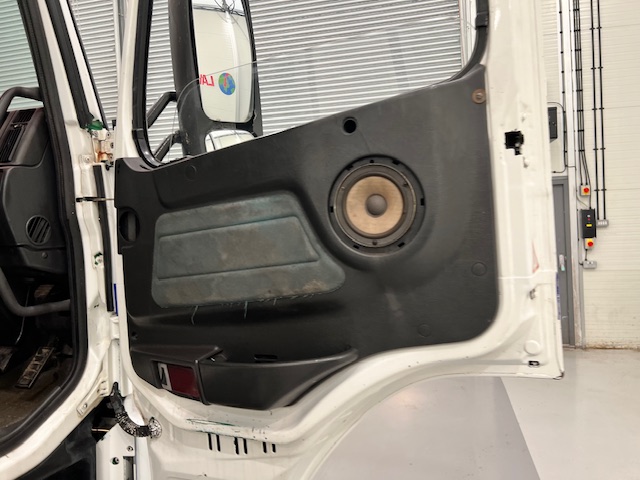 Volvo FM12 380 6×2 Midlift Tractor Unit Manual