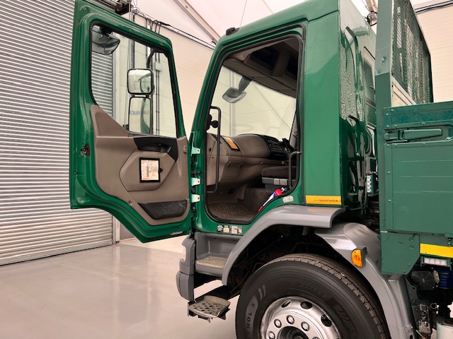 Daf LF55 220 Day Cab Dropside Crane