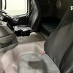 Volvo FM 330 6×2 Rear Lift Sleeper Cab Flatbed - thumbnail