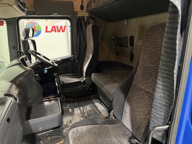 Scania R270 4×2 Sleeper Cab Box Van Manual
