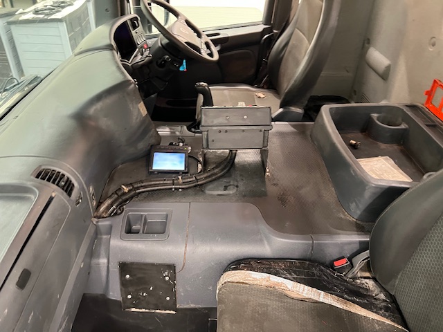 Scania P360 8×4 Day Cab Hookloader Manual