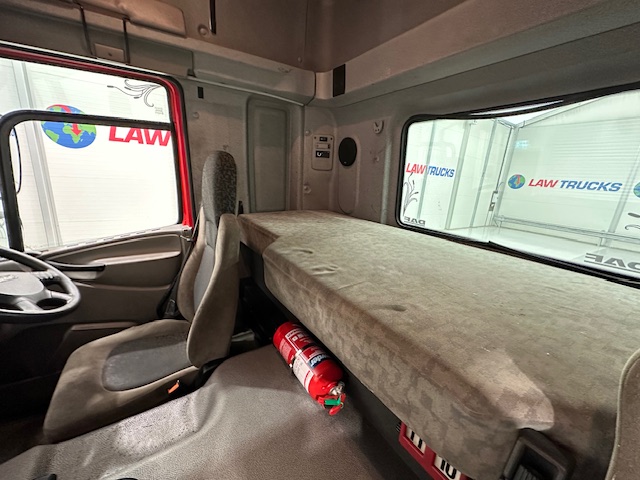 DAF CF85 410 6×2 Midlift Tractor Unit