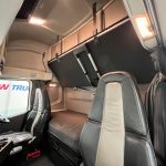 Volvo FH 500 6×2 Midlift Tractor Unit - thumbnail